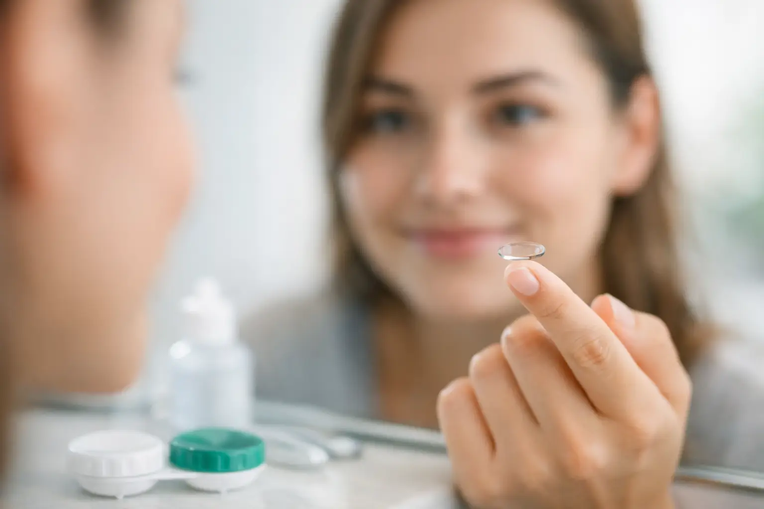 First Time Contact Lens Guide for New Wearers