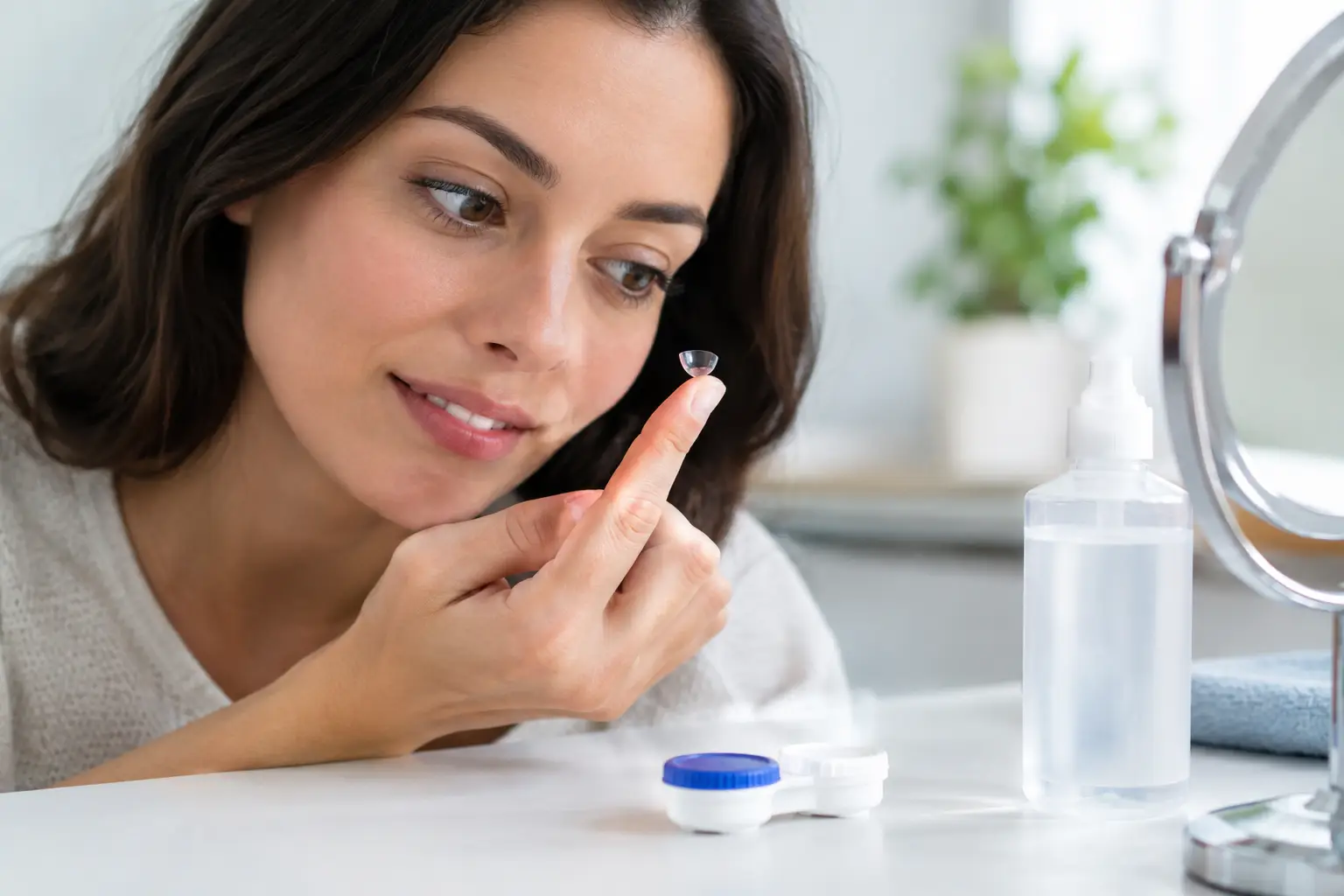 When Should You Replace Contacts? Key Timelines